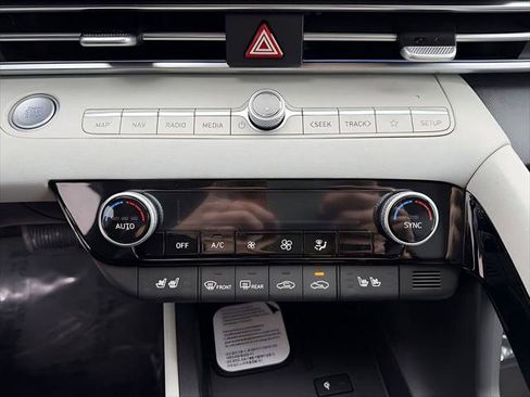 New 2026 Hyundai Elantra Limited FWD image 23