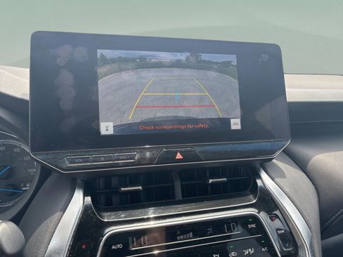 Used 2023 Toyota Venza Nightshade AWD/4WD image 15