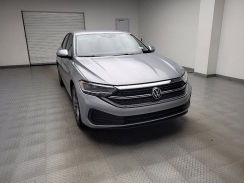 Used 2024 Volkswagen Jetta SE FWD image 14