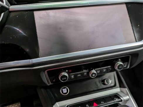 Used 2021 Audi Q3 2.0T Premium w/ Convenience Package image 18