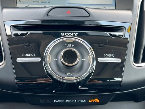Used 2018 Ford Focus Titanium w/ Titanium Technology Package FWD image 28