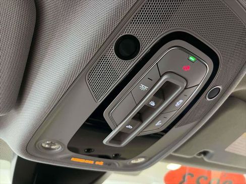 Used 2023 Audi Q8 Premium Plus w/ Premium Plus Package image 31