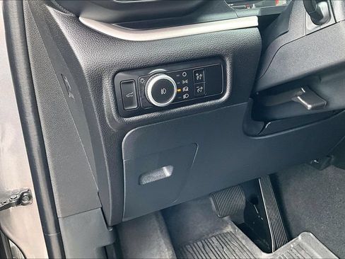 Used 2023 Ford Explorer XLT w/ Equipment Group 202A AWD/4WD image 37