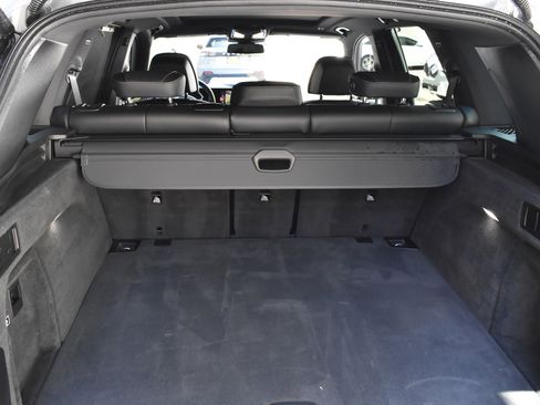 Used 2024 BMW X5 sDrive40i w/ M Sport Package RWD image 16
