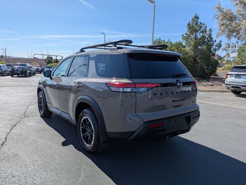 Used 2023 Nissan Pathfinder Rock Creek AWD/4WD image 6