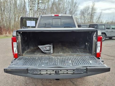 Used 2018 Ford F250 Lariat w/ Chrome Package image 8