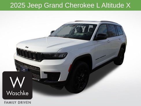 New 2025 Jeep Grand Cherokee L Altitude image 4