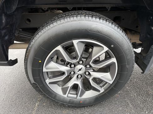 Used 2023 Chevrolet Silverado 1500 RST w/ Z71 Off-Road Package image 17