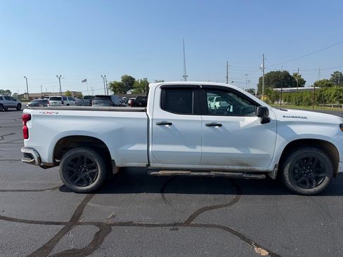 Used 2024 Chevrolet Silverado 1500 Custom AWD/4WD image 1