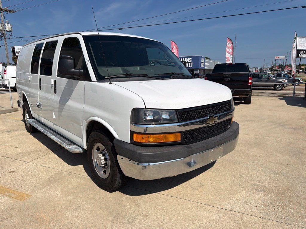 Used 2019 Chevrolet Express 2500 w/ Driver Convenience Package RWD image 7