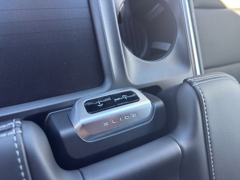 New 2025 Ford Expedition Platinum w/ Stealth Performance Package image 13