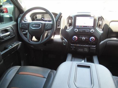 Used 2022 GMC Sierra 1500 AT4 w/ AT4 Premium Package AWD/4WD image 13