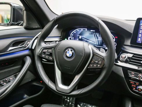 Certified 2023 BMW 530e w/ Premium Package RWD image 16
