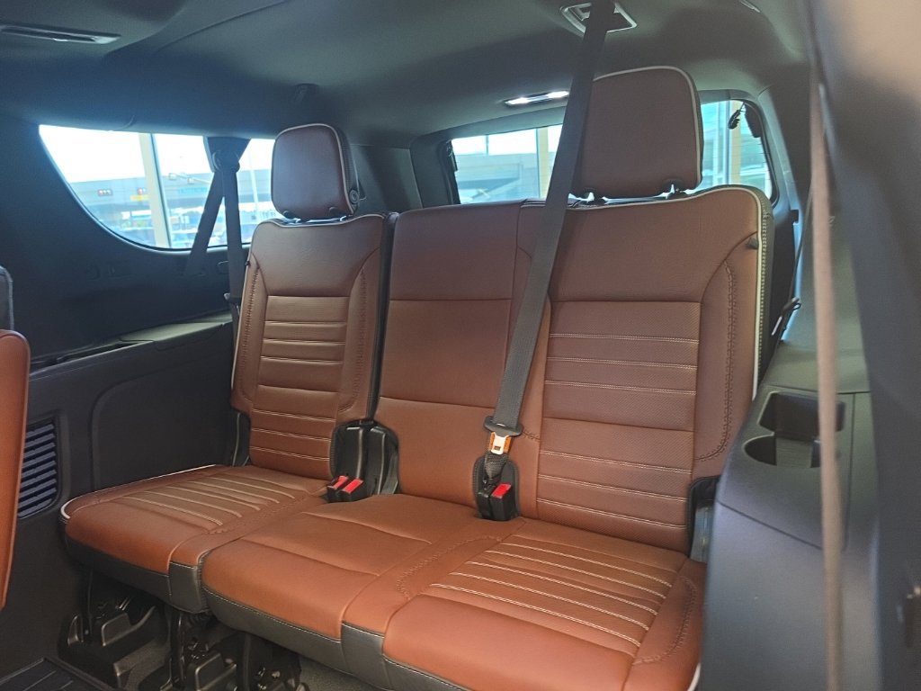 Used 2023 GMC Yukon XL Denali Ultimate AWD/4WD image 55