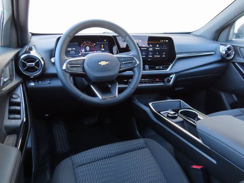 New 2026 Chevrolet Equinox LT w/ Safety and Technology Package image 4