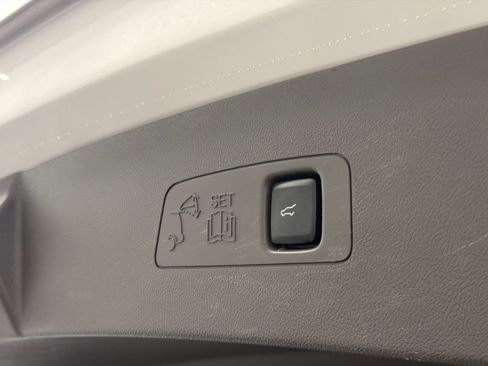 Certified 2023 Lincoln Corsair Reserve w/ Equipment Group 201A image 9