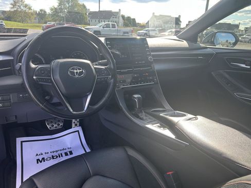 Used 2022 Toyota Avalon XSE image 15