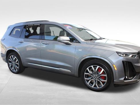 Used 2022 Cadillac XT6 Sport w/ Technology Package AWD/4WD image 21
