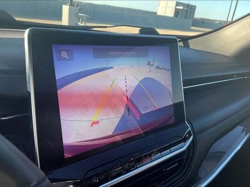 Used 2023 Jeep Compass Limited image 26