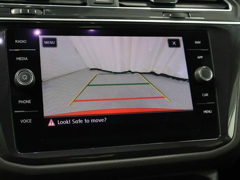 Used 2018 Volkswagen Tiguan SEL Premium AWD/4WD image 31