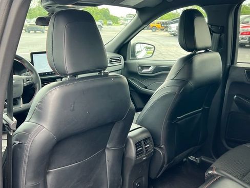 Used 2023 Ford Escape ST-Line w/ Tech Pack #1 AWD/4WD image 34