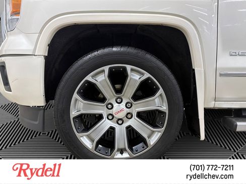 Used 2015 GMC Sierra 1500 Denali w/ Driver Alert Package image 9