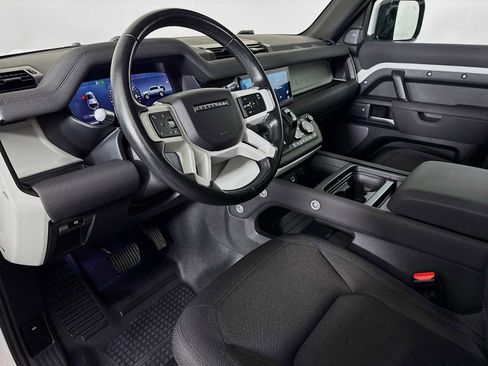 Certified 2022 Land Rover Defender 110 image 9