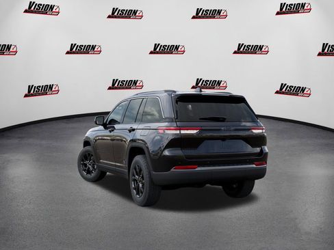 New 2026 Jeep Grand Cherokee Altitude AWD/4WD image 3