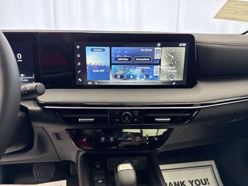 New 2025 Nissan Kicks SR w/ SR Premium Package image 11