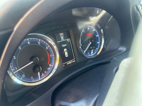 Used 2019 Toyota Corolla SE FWD image 12