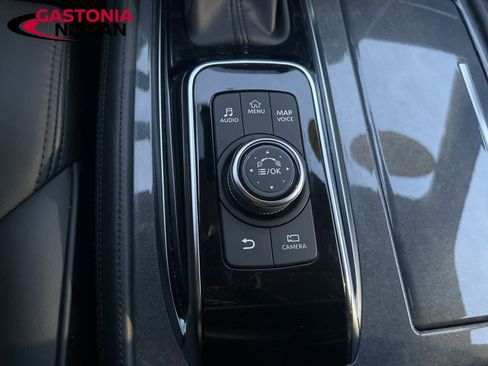 Used 2023 Nissan Armada SV image 42