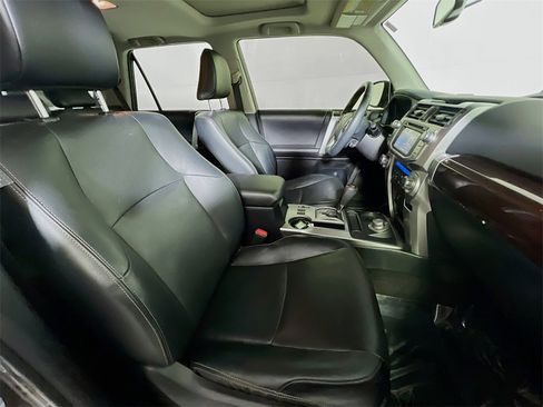 Used 2018 Toyota 4Runner Limited image 25