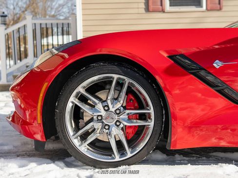 Used 2018 Chevrolet Corvette Stingray Convertible w/ 2LT Preferred Equipment Group image 4