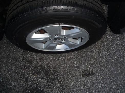 Used 2017 Jeep Compass Latitude image 22