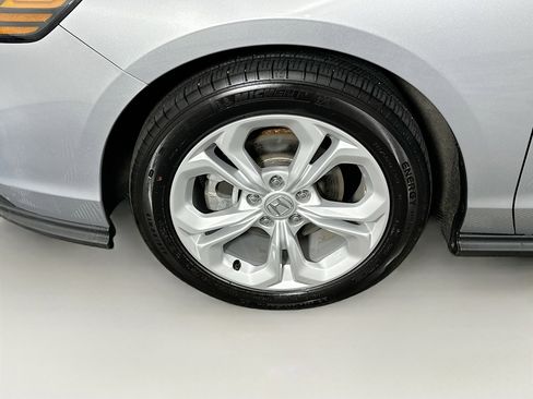 Used 2025 Honda Accord LX image 11