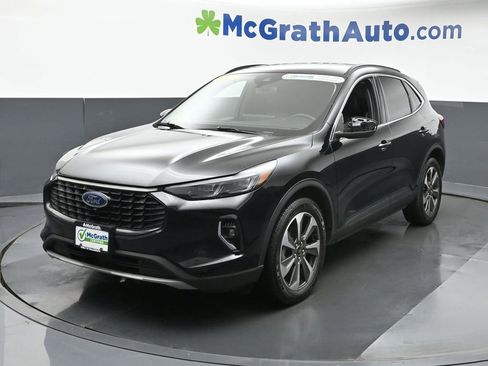 Used 2023 Ford Escape Platinum image 22