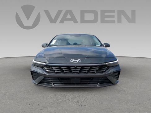 New 2025 Hyundai Elantra Sport image 18