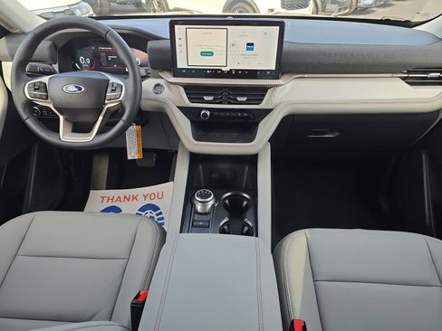 New 2026 Ford Explorer Active w/ Active Comfort Package image 8