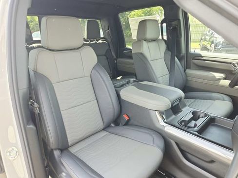 New 2026 Chevrolet Silverado 2500 ZR2 w/ LPO, Dark Essentials Package AWD/4WD image 12