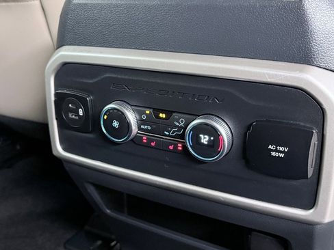 Used 2022 Ford Expedition Max Limited image 18