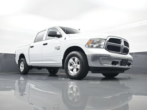 Used 2022 RAM 1500 Classic SLT w/ Electronics Group AWD/4WD image 23