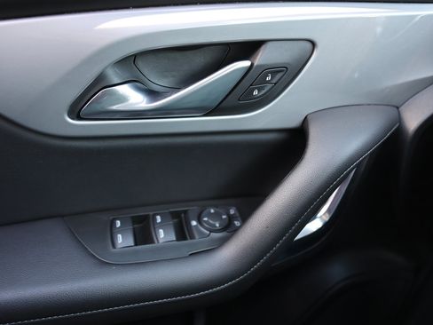 Used 2022 Chevrolet Blazer LT image 38