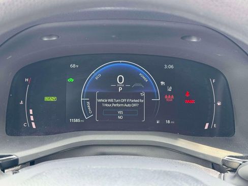 Used 2025 Toyota Camry LE image 24