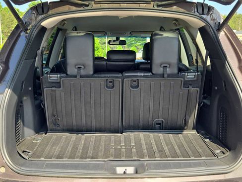 Used 2015 Nissan Pathfinder SL w/ SL Tech Package FWD image 14