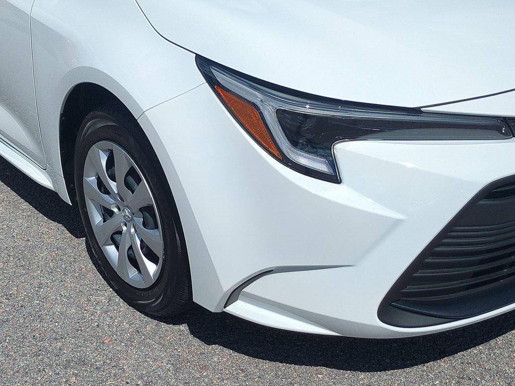 Used 2026 Toyota Corolla LE FWD image 9