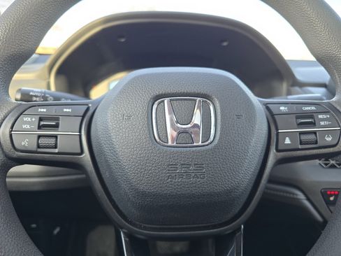 Certified 2023 Honda Accord EX image 28