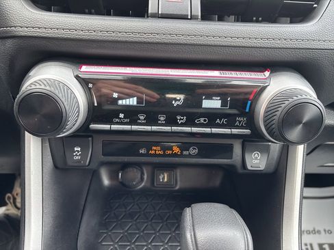 Used 2024 Toyota RAV4 LE image 23