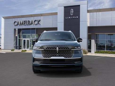New 2027 Lincoln Navigator L Reserve AWD/4WD image 3