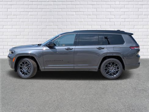 New 2026 Jeep Grand Cherokee L Summit w/ Obsidian Package AWD/4WD image 2