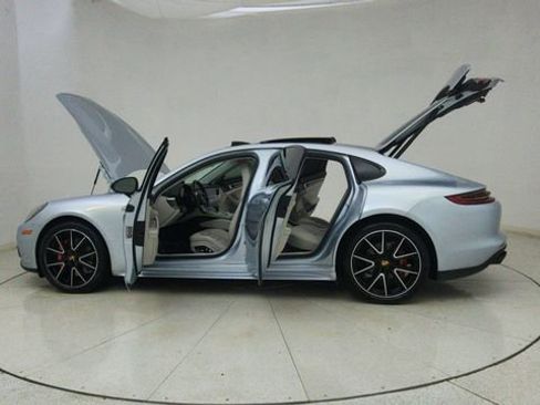 Used 2018 Porsche Panamera 4S image 72